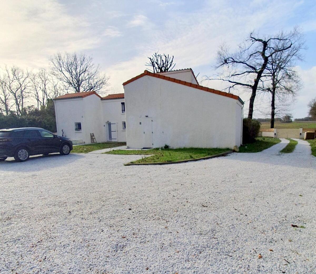 Calme Jardin & Parking Prox Royan Appart 2 Apartment *