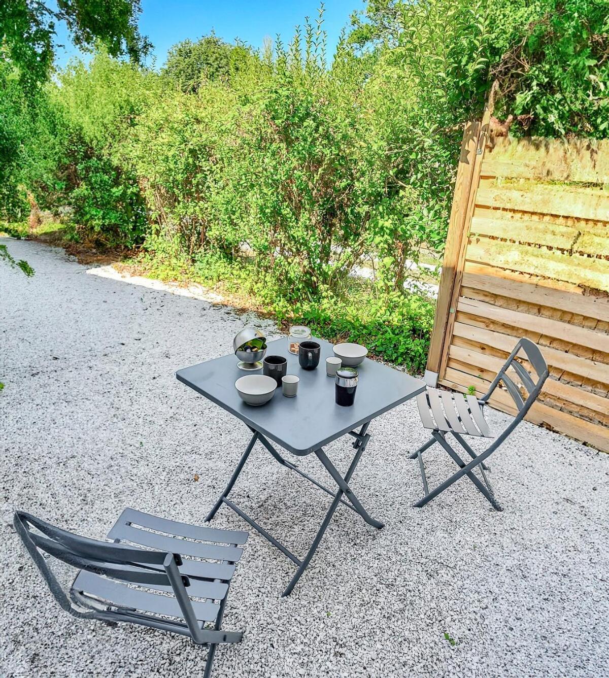 Calme Jardin & Parking Prox Royan Appart 2 Apartment *